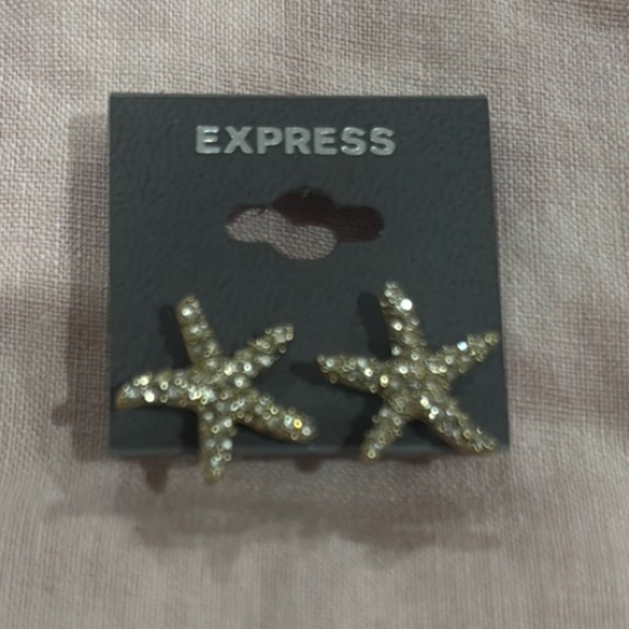 Express Gold Starfish Stud Earrings - Picture 3 of 3